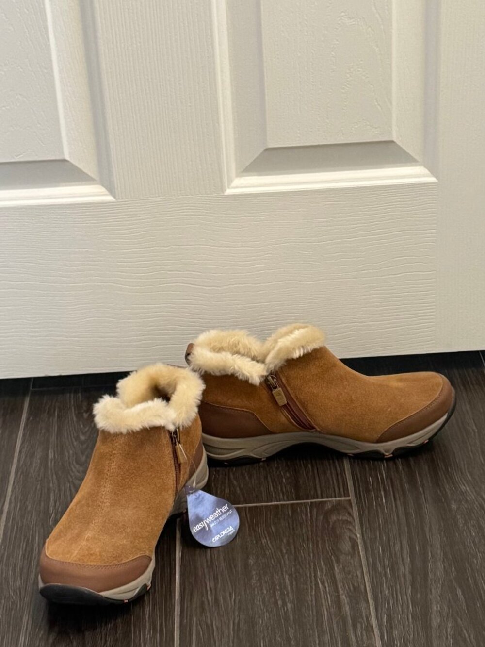 NWT EASY SPIRIT WATER RESISTANT ANKLE BOOTS FAUX FUR TRIM ZIP CARAMEL TAN SZ 9